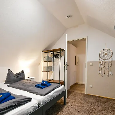 Grosses Spree Apartment, 3 Schlafzimmer Bis 10 Personen, 4x Kfz Parkplatz, Terrasse, Waschtrockner, Wlan, Netflix * 科特布斯