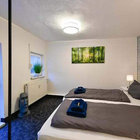 Grosses Spree Apartment, 3 Schlafzimmer Bis 10 Personen, 4x Kfz Parkplatz, Terrasse, Waschtrockner, Wlan, Netflix 公寓 *