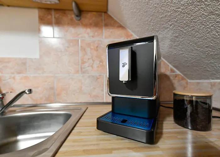 Grosses Spree Apartment, 3 Schlafzimmer Bis 10 Personen, 4x Kfz Parkplatz, Terrasse, Waschtrockner, Wlan, Netflix Appartement *