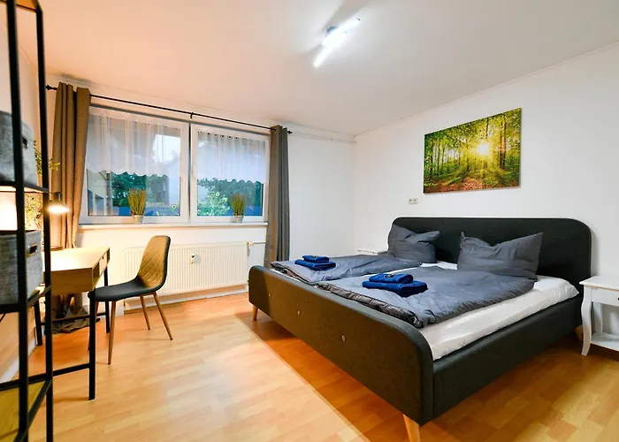 Grosses Spree Apartment, 3 Schlafzimmer Bis 10 Personen, 4x Kfz Parkplatz, Terrasse, Waschtrockner, Wlan, Netflix Lejlighed