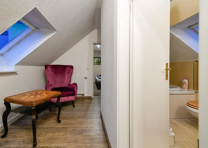 Grosses Spree Apartment, 3 Schlafzimmer Bis 10 Personen, 4x Kfz Parkplatz, Terrasse, Waschtrockner, Wlan, Netflix Appartement