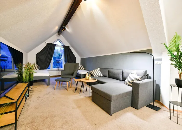 Grosses Spree Apartment, 3 Schlafzimmer Bis 10 Personen, 4x Kfz Parkplatz, Terrasse, Waschtrockner, Wlan, Netflix Appartement *