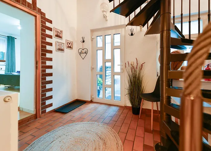 Lejlighed Grosses Spree Apartment, 3 Schlafzimmer Bis 10 Personen, 4x Kfz Parkplatz, Terrasse, Waschtrockner, Wlan, Netflix *