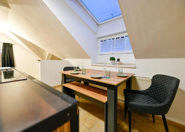 Grosses Spree Apartment, 3 Schlafzimmer Bis 10 Personen, 4x Kfz Parkplatz, Terrasse, Waschtrockner, Wlan, Netflix Lägenhet